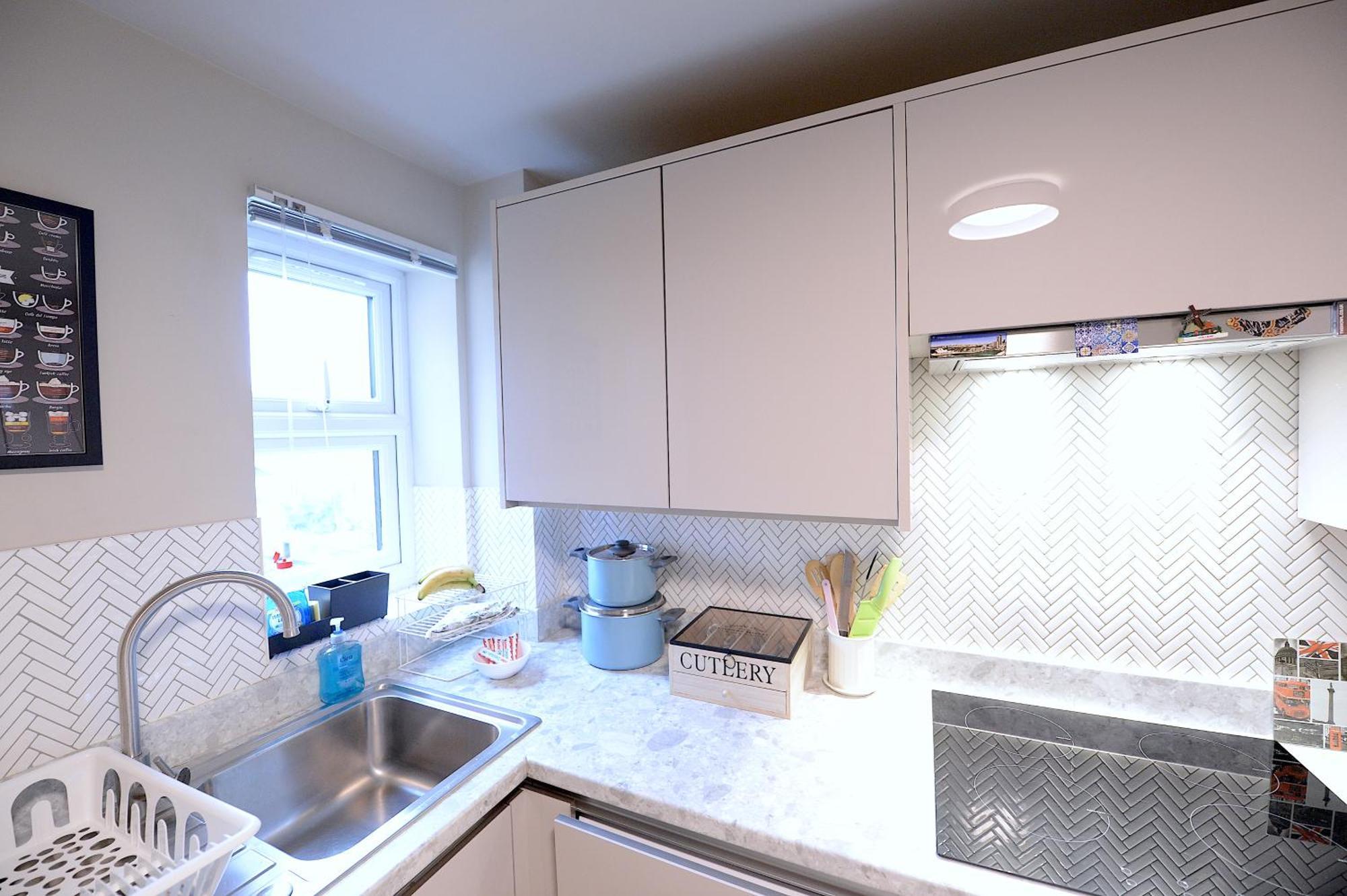 2 Bedroom Flat In Wood Green Piccadilly Line Londra Exterior foto